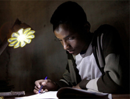 Güneş enerjili lamba geliyor