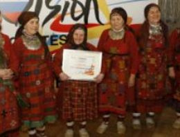 Rusya Eurovizyon'a 'nineler'le katılıyor