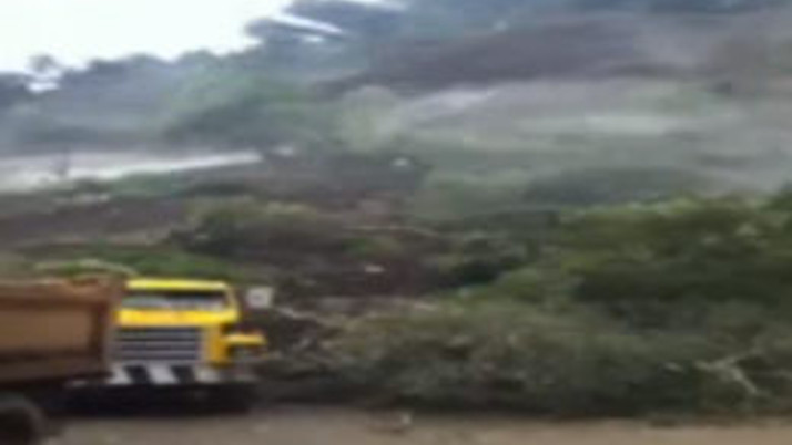 Heyelan saniye saniye görüntülendi!