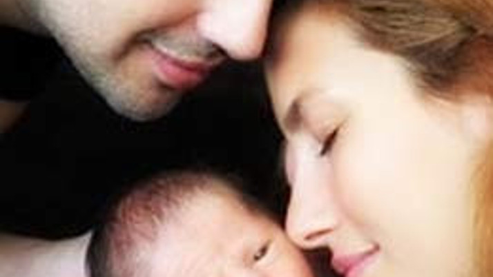 İşte Çağla Şikel'in Uzay bebeği