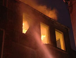 Beyoğlu'nda alevli gece