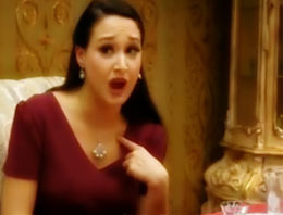 Nurhayat'ı bir de kamera arkasında görün