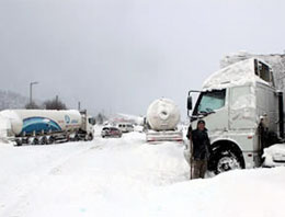 Kar ve tipi Anadolu'yu esir aldı