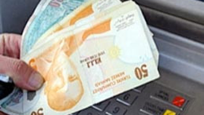 1.5 saatte 33 kişiyi dolandırdılar