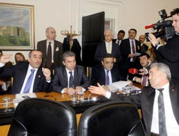 Şükür'ün danışmanı vekil yumrukladı