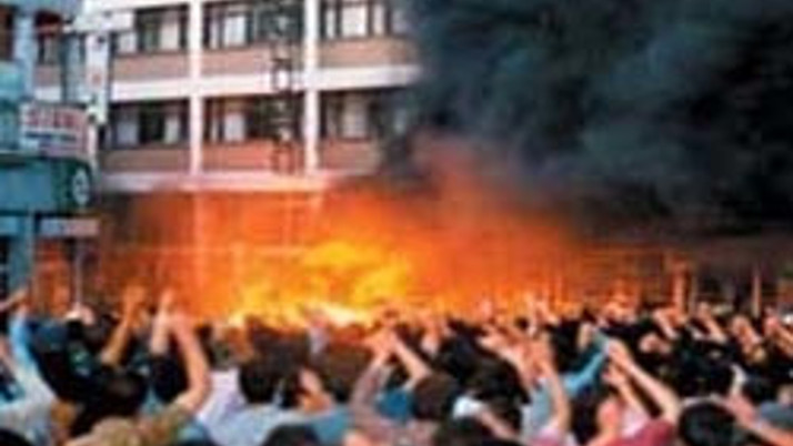 HSYK Başkanı'na Madımak yanıtı